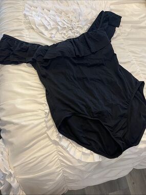 Jantzen Black Off-Shoulder One-Piece Swimsuit